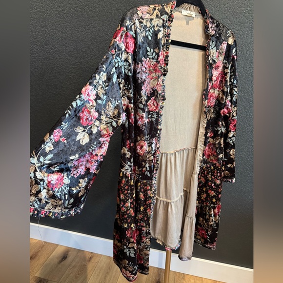 Easel Los Angeles Velvet Floral Kimono Cardigan – Size Small - Picture 3 of 10